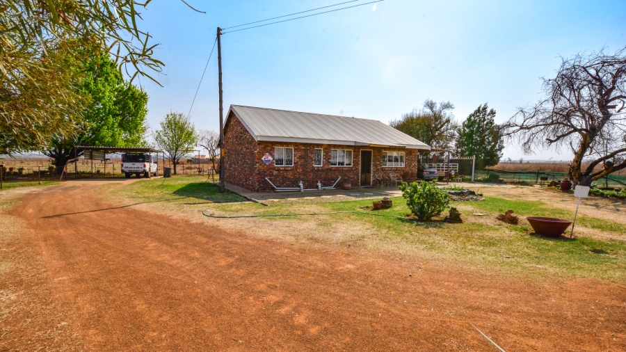 3 Bedroom Property for Sale in Potchefstroom Rural North West